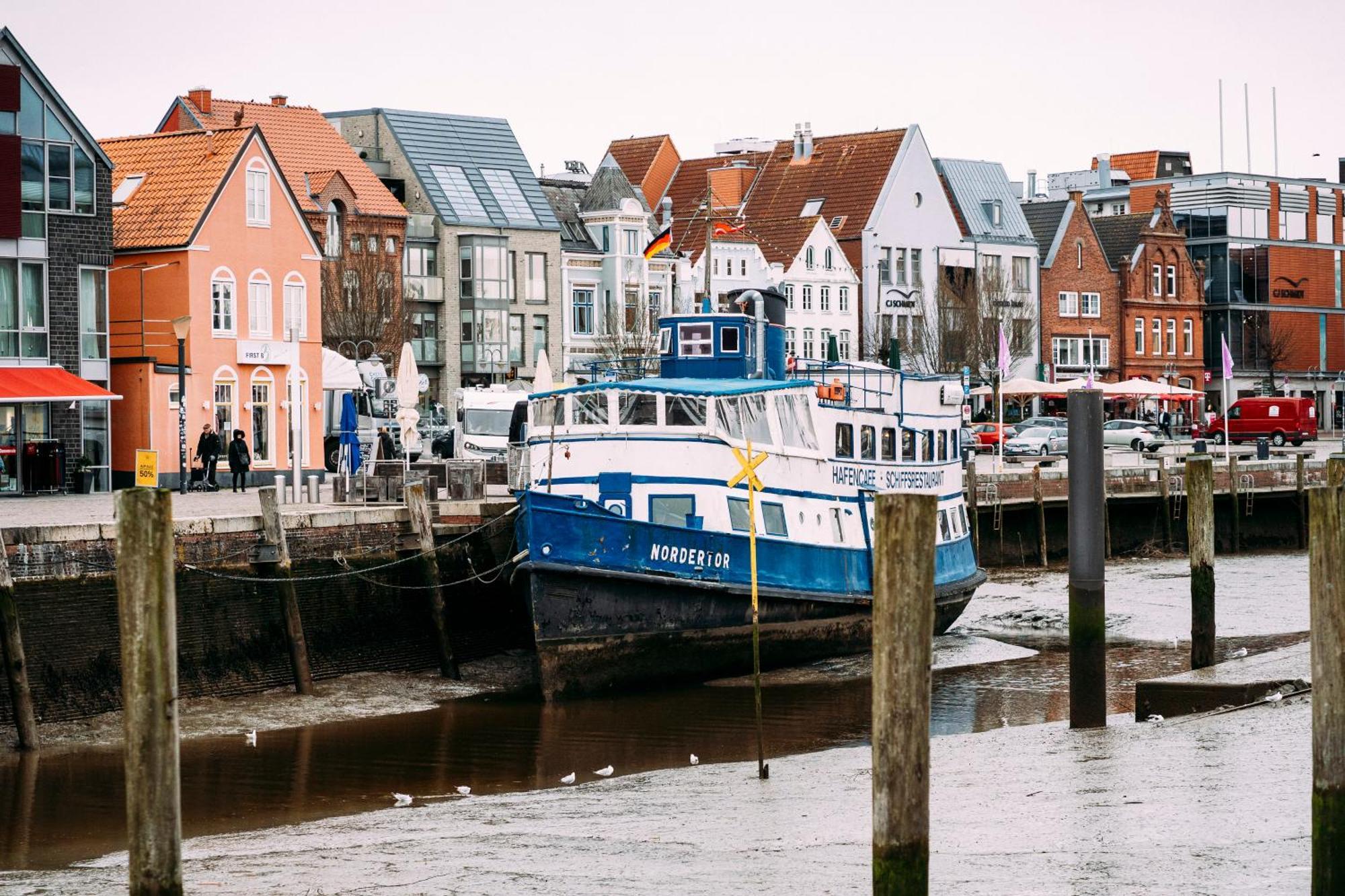 Tor Zur Altstadt Husum  Luaran gambar